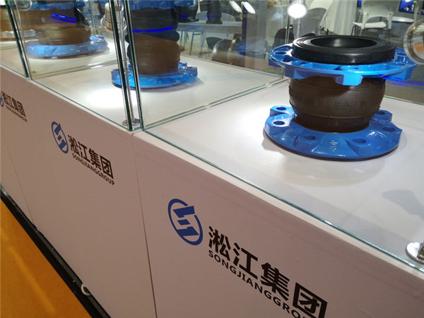 上海＂DN150橡胶软接头＂橡胶材质根据使用介质选择